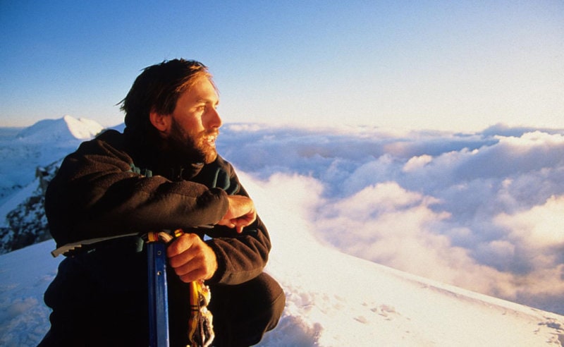 Что помогло слепому покорить самую высокую вершину мира?